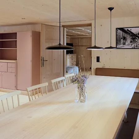 Semesterbostad Mell Aroma